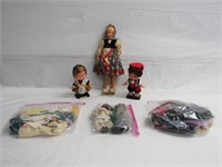 MIXED LOT OF DOLLS & CLOTHING: