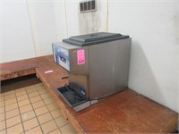 Countertop Ice Dispenser