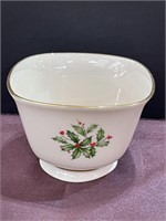 Lenox holiday Christmas bowl dish
