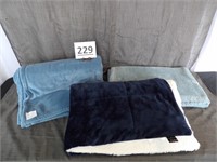 Fleece Blanket & 2 Throws