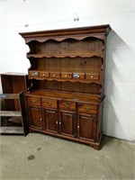 Large Pine Hutch With Bracket Foot Base