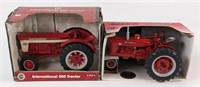 1/16 Ertl International 560 & Farmall Super M