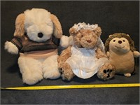 Stuffed animals bridal bear, puppy and hedge hog