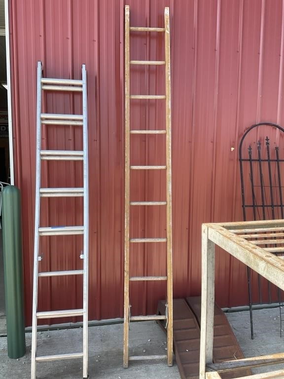 10ft Wood Ladder PU ONLY