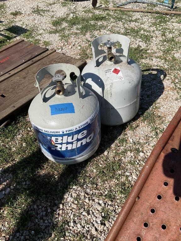 2 Propane Tanks PU ONLY