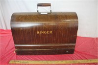 Vintage Beehive Singer Sewing Machine