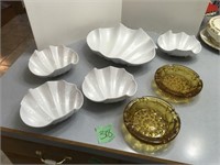 clam shell bowl set & ash trays