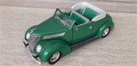 1937 Ford Convertible 1:18 Diecast