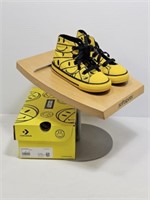 NEW - KIDS CONVERSE SHOES - SIZE 7