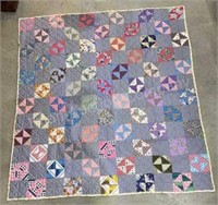 Great Hand Made Quilt, Old But Looks Like New!