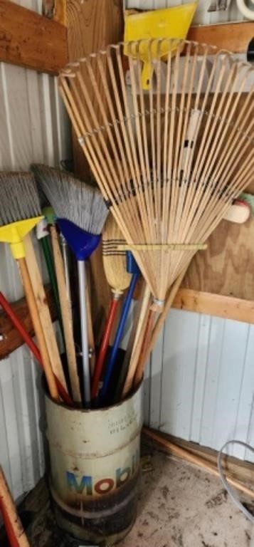 Mobil Can w/ Brooms, Rakes