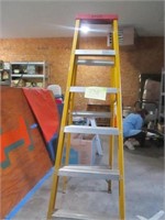 Keller fiberglass step ladder,