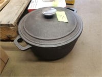 Small Cast Iron dutch oven Pot