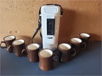 AK DAS Carafe + 7 Continental Plastics Mugs