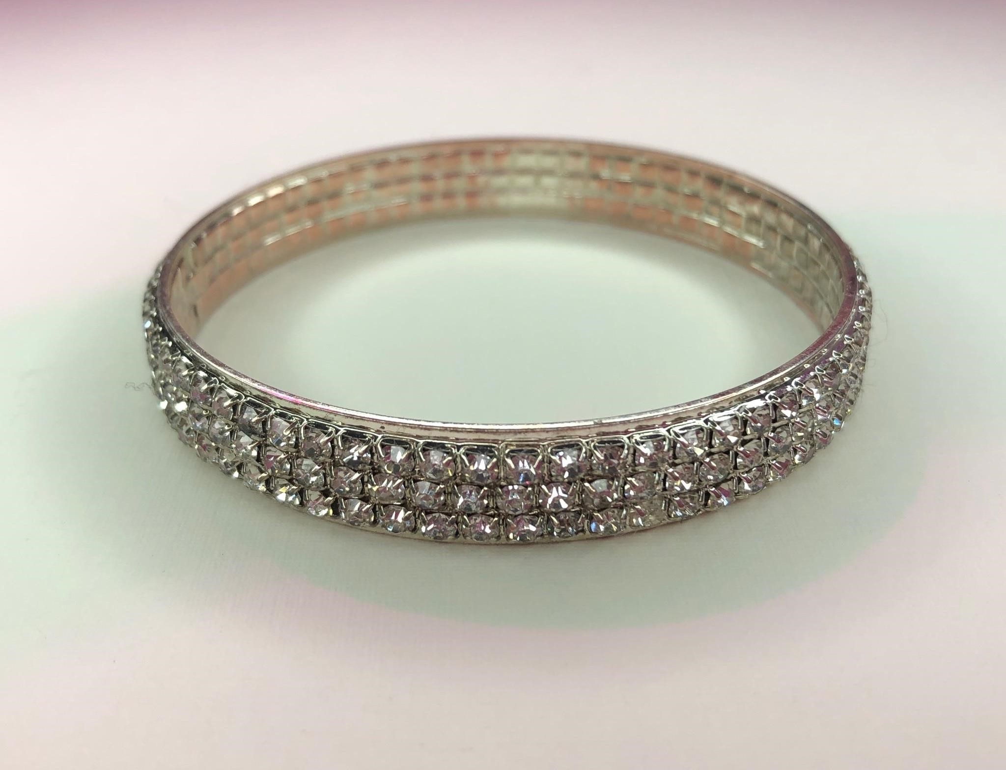 PRONG SET RHINESTONE & SILVER BANGLE