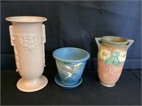 Roseville planter & other pottery
