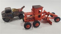 VTG Tonka Wrecker & Marx Farm Metal Toy Trucks