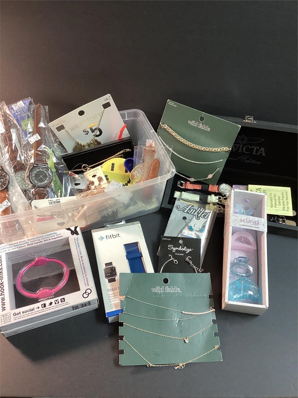 NEW COSTUME JEWELRY AND ACCESSORY LOT