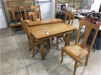 41x41 Inch Oak Table w/Two 12 Inch Leaves, 7Chairs