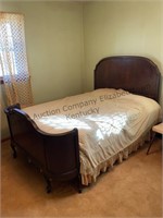 Full-size French curved foot board bed