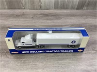 New Holland Tractor Trailer, 1/64, Ertl, Stock