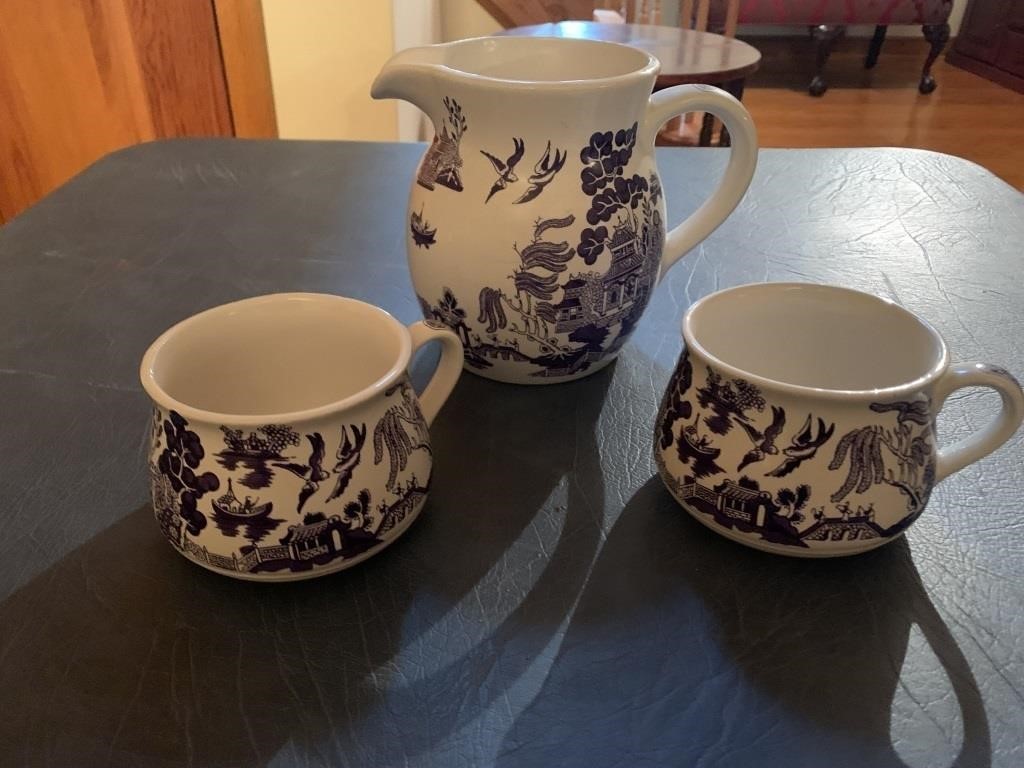 Blue Willow Pantry Collection Pitcher & 2 mugs