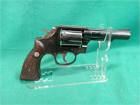 Smith and Wesson 10-6 38spl revolver. Light lock