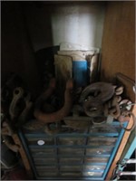 GROUP IN CUBBY - ORGANIZER WITH CONTENTS OF MISC