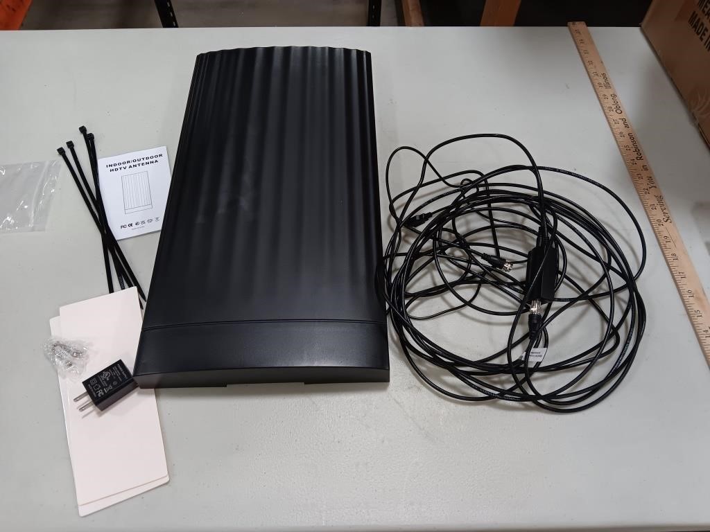 Indoor Outdoor HDTV Antenna 19.5x10x2