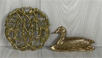 BRASS TRIVET COLONIAL WmS BURG & DUCK KEY HOLDER