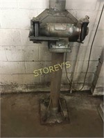 7" Dbl Pedestal Bench Grinder