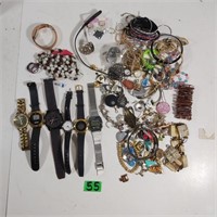 Lot of craft jewelery