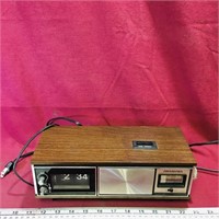 Sound Design Clock Radio (Vintage)