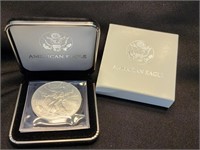 2001 American Eagle 1 oz. SILVER dollar coin.
