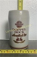 89 Henninger Doppel Bock mug .5 L