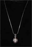 18 K WHITE GOLD OVAL DIAMOND PENDANT WITH CHAIN