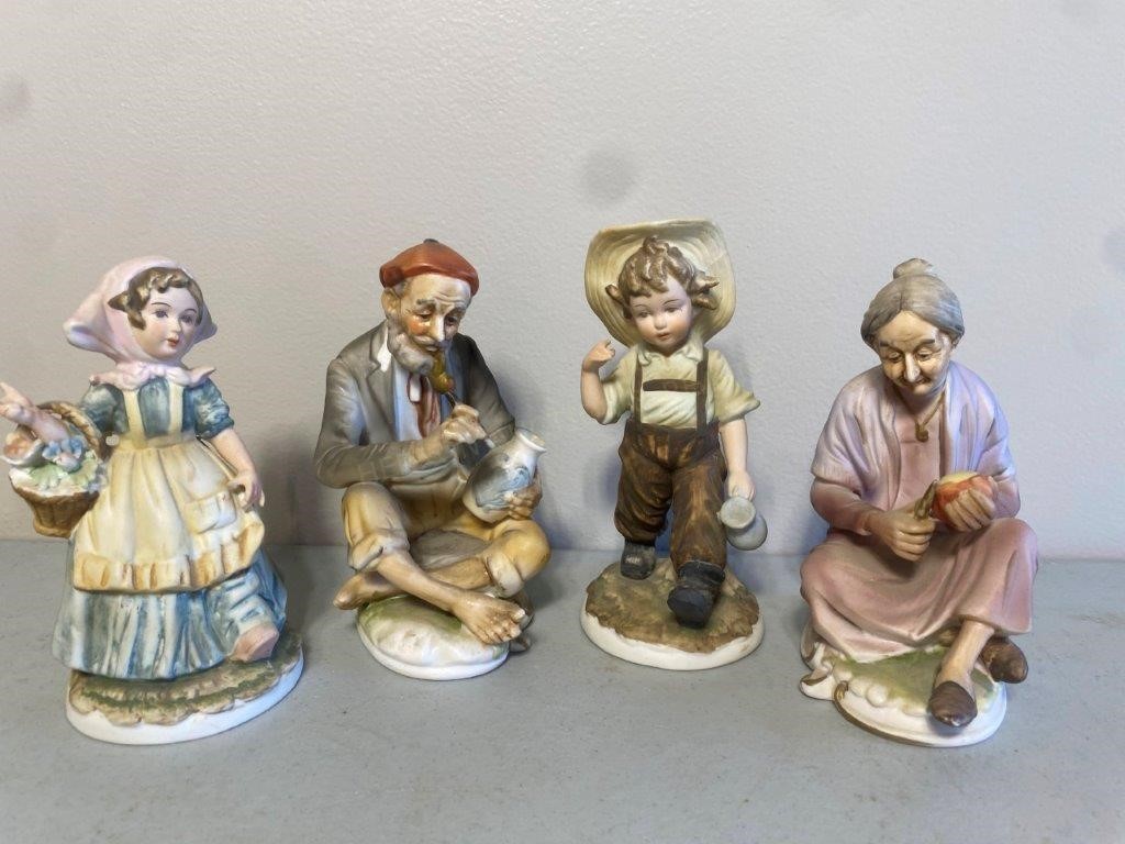 4 Figurines (Incl. Lefton)