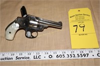 Smith & Wesson Hammerless .32 Pearl Grip revolver