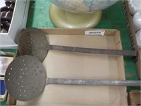 Tin straining scoops primitive