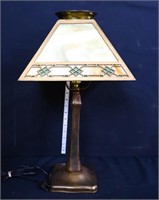 Vintage Handel parlor lamp w/ stained glass shade