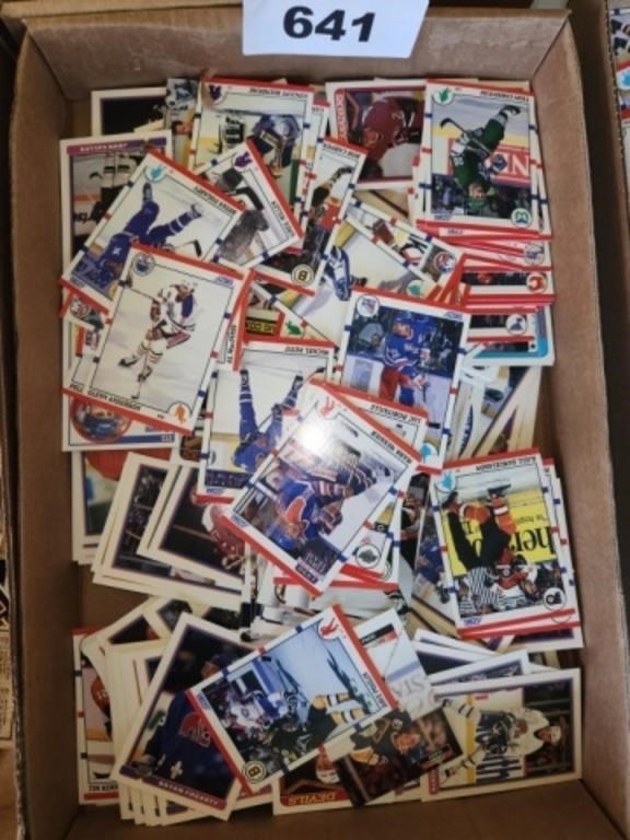 FLAT OF VARIOUS SPORTS CARDS HOCKEY
