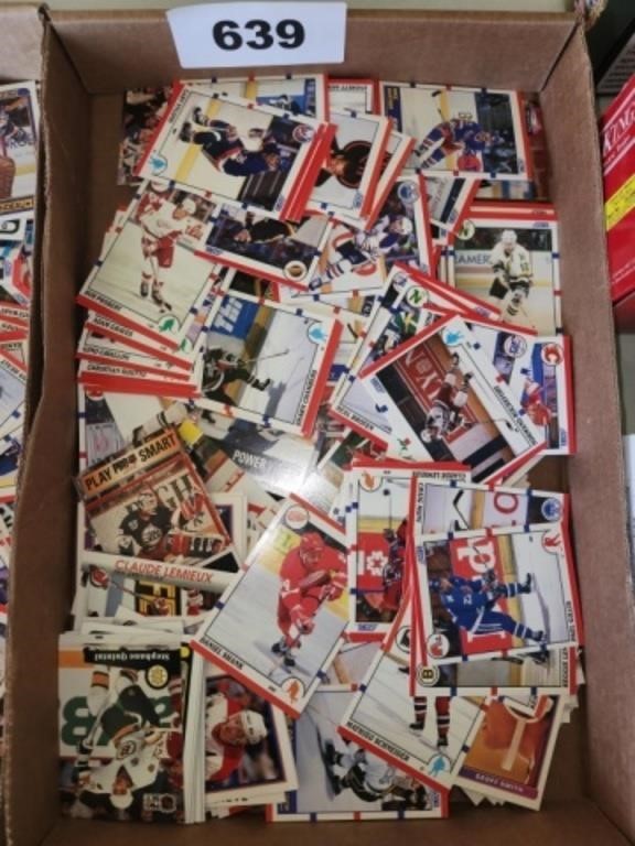 FLAT OF VARIOUS SPORTS CARDS - HOCKEY