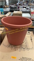 13 gallon flower pot