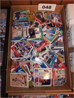 FLAT VARIOUS BASEBALL CARDS