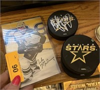 MIKE MODANO AUTOGRAPHED PUCK W PICTURE & PUCKS