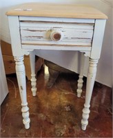 1 DRAWER PAINTED/DISTRESSED ACCENT TABLE