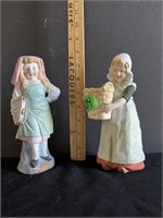 Old Bisque figurines - has chip on basket