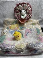 U1- New in the bag Easter placemats, rugs and