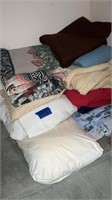 Flannel sheets (full/queen?) , blankets, mattress