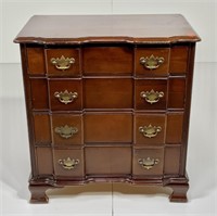 Block front chest, 4 drawers, "Mahogany